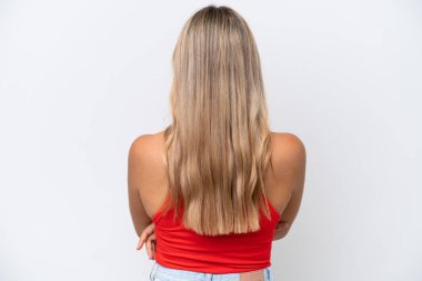 Beyaz arka planda izole edilmiş beyaz bir beyaz kadın.