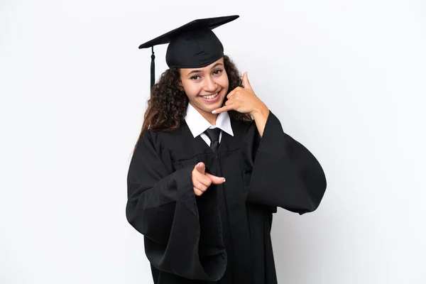 若い大学卒業アラブ女性は ホワイトバックグラウンドで孤立し 携帯電話のジェスチャーと前方を指す — ストック写真