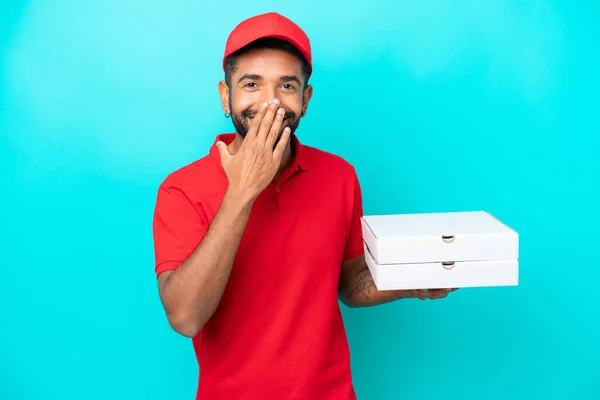 Pizza Παράδοση Βραζιλίας Άνθρωπος Στολή Εργασίας Μαζεύοντας Κουτιά Πίτσα Απομονωμένη — Φωτογραφία Αρχείου
