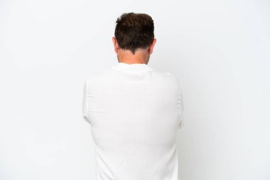 Beyaz arka planda izole edilmiş orta yaşlı beyaz bir adam.