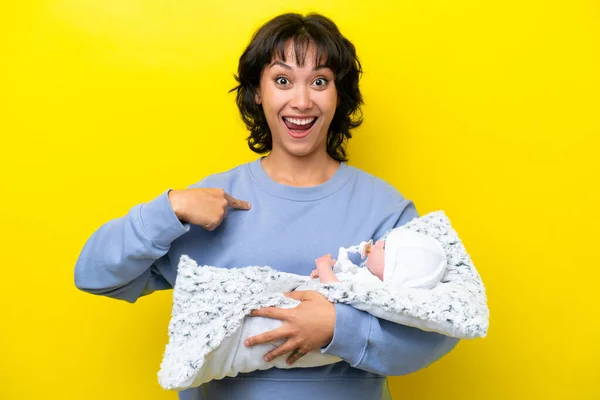 Jovem Mulher Argentina Com Seu Bebê Bonito Com Expressão Facial — Fotografia de Stock