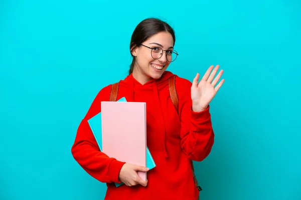 Junge Kaukasische Studentin Auf Blauem Hintergrund Die Mit Fröhlichem Gesichtsausdruck — Stockfoto