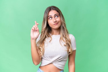 Genç Uruguaylı kadın tecrit edilmiş geçmişinde şans diliyor ve en iyisini diliyor.