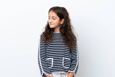 Beyaz arka planda izole edilmiş beyaz bir kız.