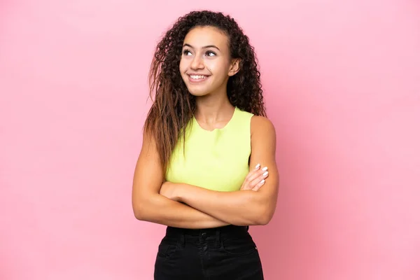 Young Hispanic Woman Isolated Pink Background Looking While Smiling — Stock Photo, Image