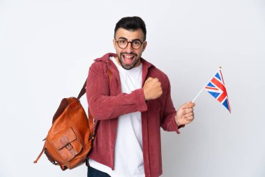 Birleşik Krallık bayrağını taşıyan genç İspanyol bir adam zaferi kutluyor.