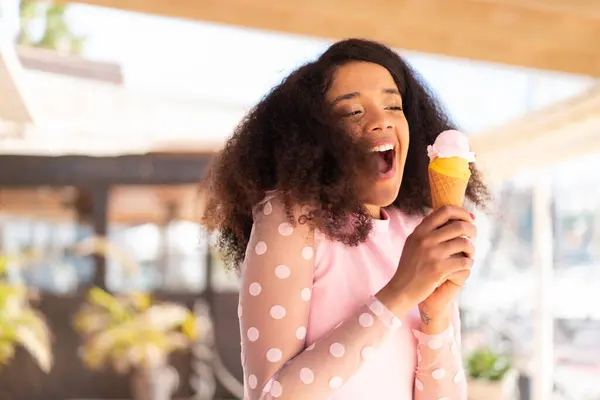 Young African American Woman Cornet Ice Cream Outdoors — Stock Photo, Image