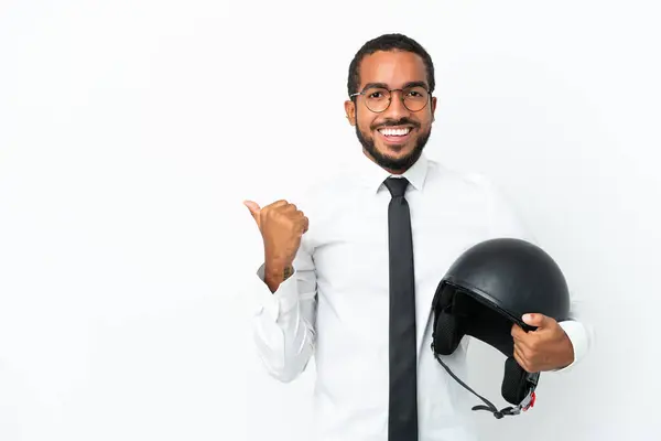 Junger Geschäftsmann Mit Motorradhelm Auf Weißem Hintergrund Der Zur Seite — Stockfoto
