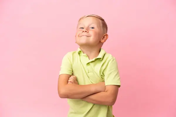 Kleine Russische Jongen Geïsoleerd Roze Achtergrond Het Maken Van Twijfels — Stockfoto