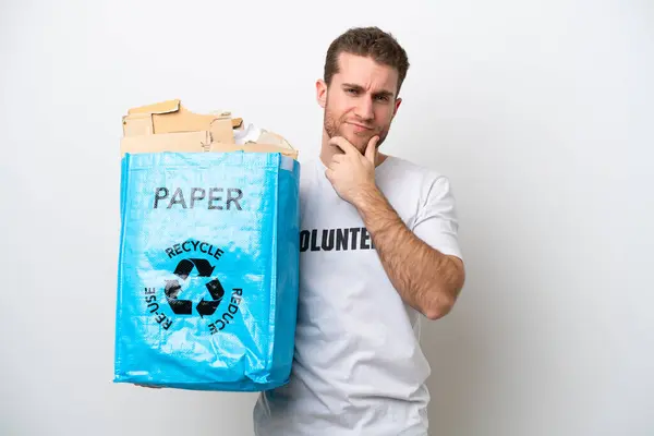 Hombre Caucásico Joven Sosteniendo Una Bolsa Reciclaje Llena Papel Para —  Fotos de Stock