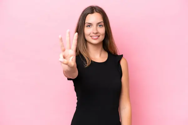 Jonge Kaukasische Vrouw Geïsoleerd Roze Achtergrond Gelukkig Tellen Drie Met — Stockfoto