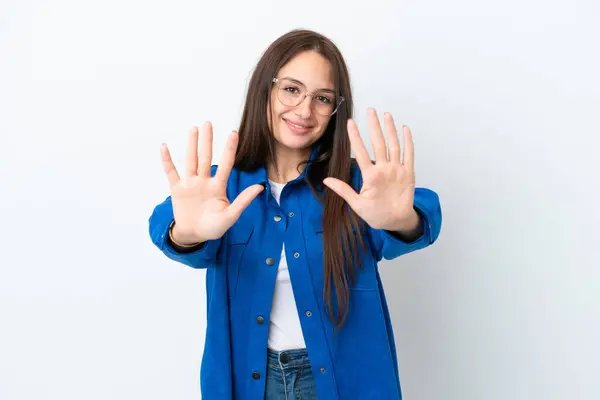 Молода Українка Ізольована Білому Тлі Підраховуючи Десять Пальцями Ліцензійні Стокові Зображення