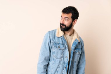 Tecrit edilmiş geçmişi olan beyaz bir adam. Portre