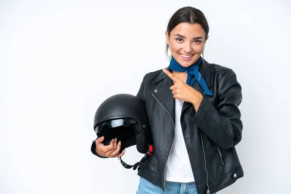 Jeune Femme Caucasienne Avec Casque Moto Isolé Sur Fond Bleu Images De Stock Libres De Droits