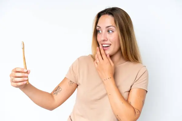 Young Caucasian Woman Brushing Teeth Isolated White Background Surprise Shocked — Stock Photo, Image