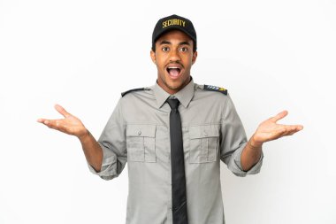 Afro-Amerikan güvenlik önlemi izole edilmiş beyaz arka plan ve şok olmuş yüz ifadesi