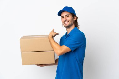 Teslimatçı beyaz arka planda izole edildi.