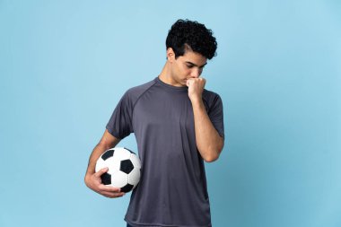 Venezuelalı futbolcunun izole bir geçmişi var.