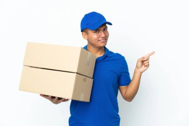 Ekvador 'lu adam beyaz arka planda izole edildi.