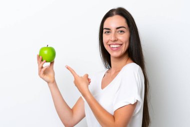 Beyaz arka planda izole edilmiş beyaz bir kadın.