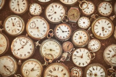 Eski çizilmiş ve çalışan cep saatlerinin eski tasviri