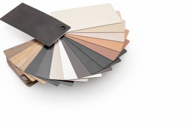 Kopyalama yolu da dahil olmak üzere, beyaz zemin üzerinde bulunan yonga masasından mobilya üretimi için kullanılan malzeme kataloğu. İç tasarım ve dekorasyonda kullanılacak renk aralığını gösteren renk rehberi