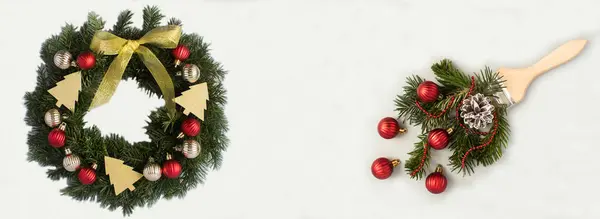 Karácsonyi Gyűrű Vagy Koszorú Ecsettel Vörös Gyöngy Lucfenyő Fény Háttér — Stock Fotó