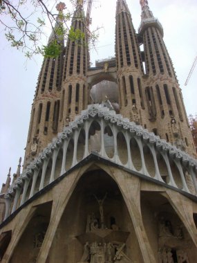Kutsal aile kilisesinin manzarası. Yakın plan. Barselona 'da. İspanya.