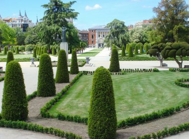 Bir yaz günü, Retiro parkının güzel manzarası. Madrid mi? İspanya.