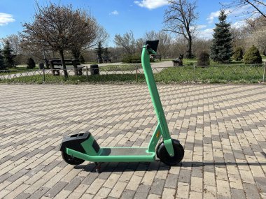 Scooter parkta. Yakın plan..