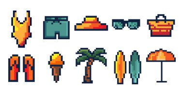 Piksel Sanat Sahili Tatil Simgesi Seti. Mayo, şort, şapka, güneş gözlüğü, plaj çantası, parmak arası terlik, dondurma, palmiye ağacı, sörf tahtalarının renkli pikselleri.