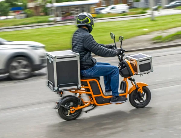 Power Motion Blur Courier Scooter Hurry Complete Orde — Stock Photo, Image