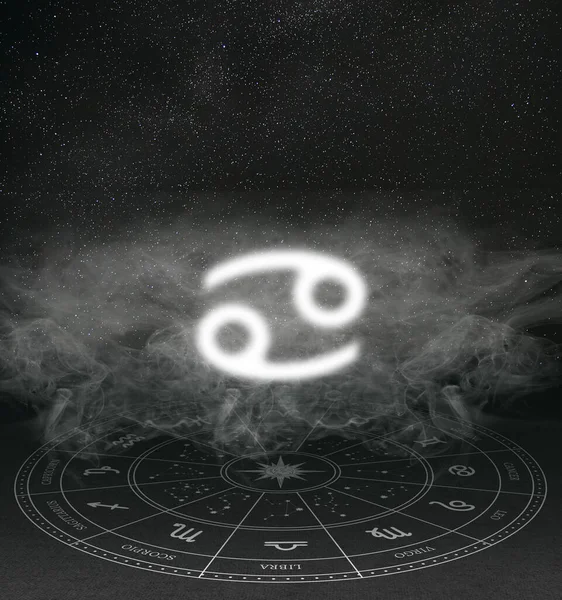 星空と煙を背景にした黄道十二宮のサインのアブストラクト画像 — ストック写真