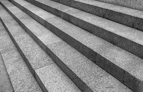 Konut Binaları Arasında Düz Bir Taş Merdiven Parçası — Stok fotoğraf
