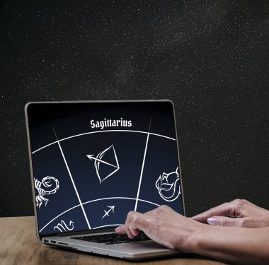 Zodiac dizüstü bilgisayar ekranında Yay 'ı imzaladı