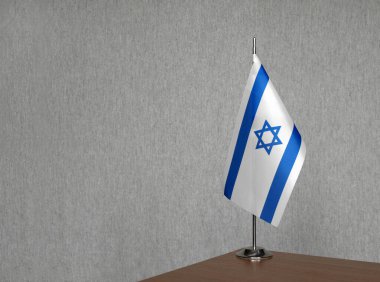 Gri arkaplanda İsrail masa bayrağı