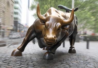 Aşağı Manhattan, New York 'ta önemli bir yer, Saldırgan Finansal İyimserliği temsil ediyor