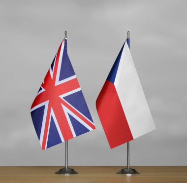 İngiltere ve Çek Cumhuriyeti 'nin gri bayrakları bulanıklaştı