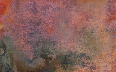 Web sitesi ya da mobil cihazlar için metin ya da resim için fotokopi alanı olan paslı paslı metal doku arkaplanı üzerinde bazı leke ve lekeler bulunan eski oksitlenmiş bakırın klasik dokusu.