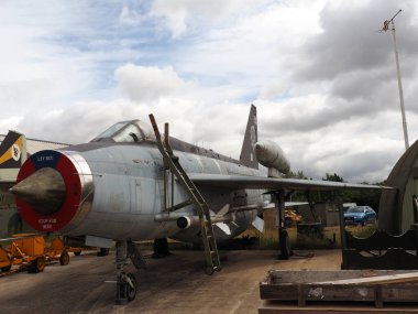 Elvington, Yorkshire, Birleşik Krallık - 11 07 2023: İngiliz Electric Lightning F6 1960 'lardan 1980' lerin sonlarına kadar kullanılan İngiliz avcı uçağı.