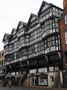 Chester mı? Cheshire, Birleşik Krallık - 20 Mart 2024: Chester caddesindeki Grosvenor Alışveriş Merkezi 'nin ön girişi
