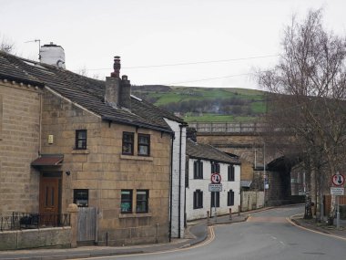 Mytholmroyd, Batı Yorkshire, İngiltere - 16 Mart 2024: Batı Yorkshire, Calderdale 'deki Mytholmroyd' daki eski köy merkezi