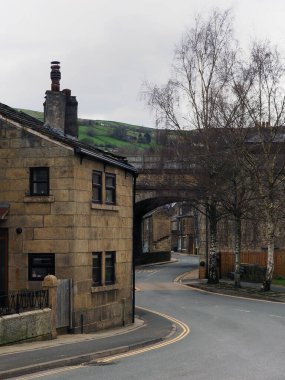 Calderdale, Batı Yorkshire 'daki Mytholmroyd' daki eski köy merkezi.