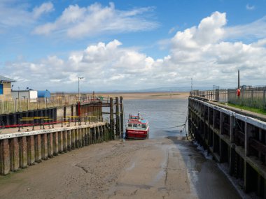 Fleetwood, Lancashire, Birleşik Krallık - 27 Temmuz 2024: feribot servisi için Fleetwood terminalinin slipway 'i