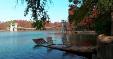 Luoyan Adası Sahne Bölgesi, Doğu Gölü, Wuhan 'da sonbahar manzarası.