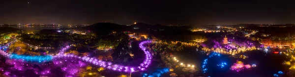 Ухань Восточное Озеро Мушан Вишневый Сад Ночной Пейзаж — стоковое фото