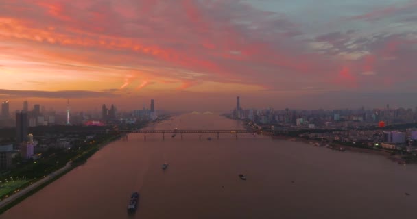 Wuhan Verano Ciudad Monumentos Horizonte Puesta Sol Vista Nocturna — Vídeos de Stock