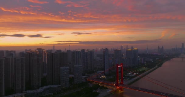 Wuhan Marcos Cidade Verão Horizonte Pôr Sol Vista Noturna — Vídeo de Stock