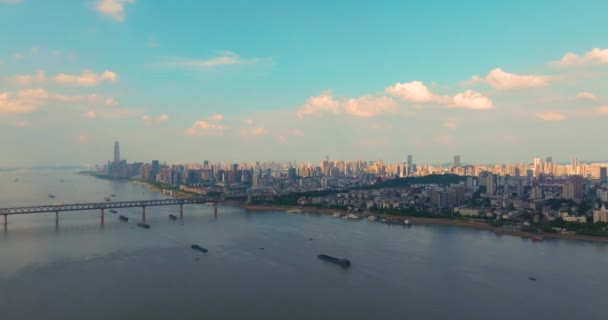 Wuhan Summer City Landmark Dan Pemandangan Sky Line — Stok Video