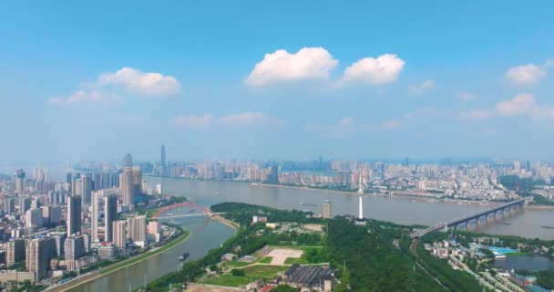 Wuhan Summer City Pamětihodnosti Sky Line Scenérie — Stock video